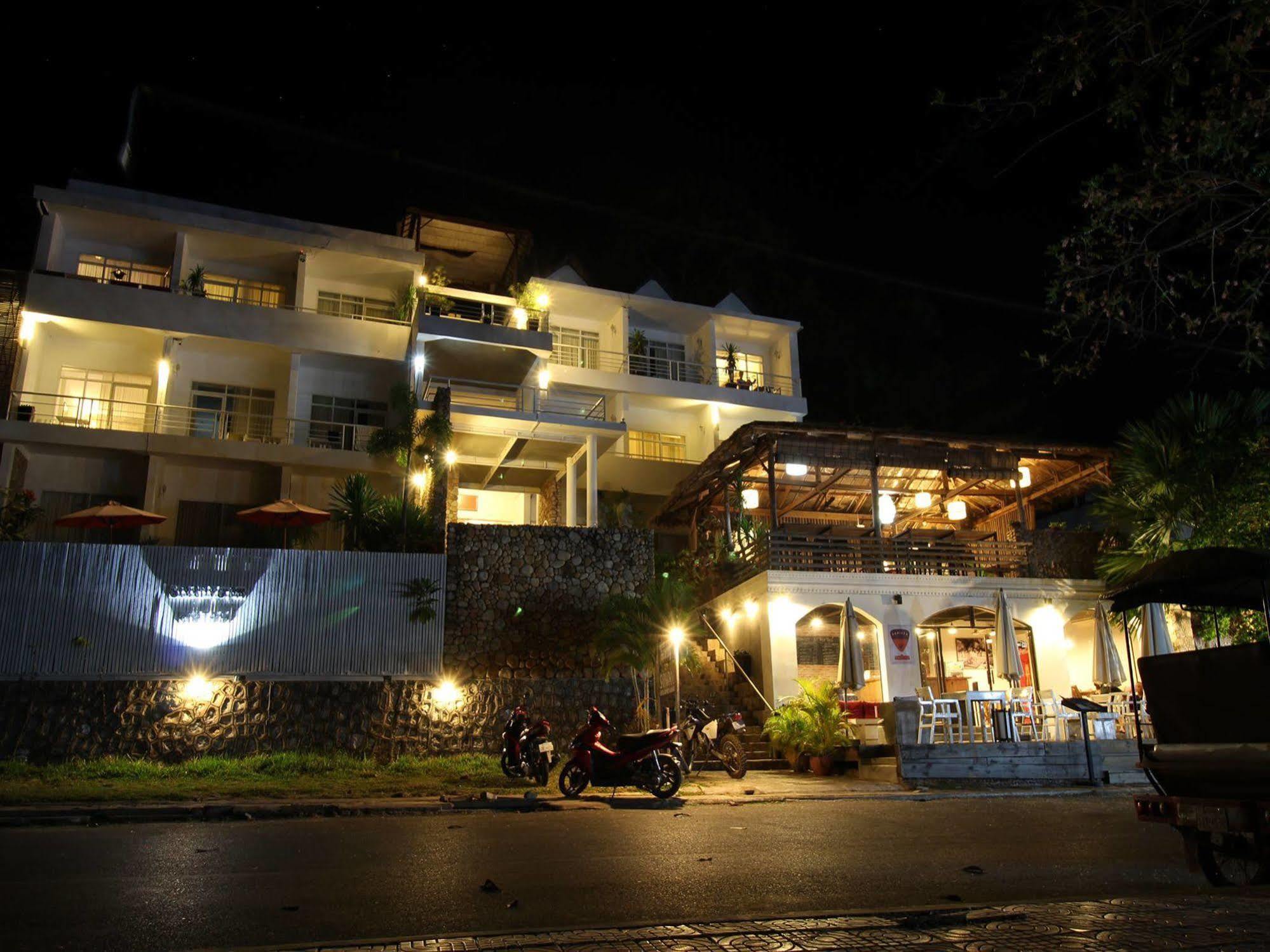 Saravoan-Kep Hotel Exterior foto